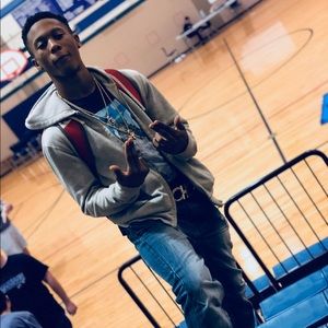 Meet your Posher, Eli